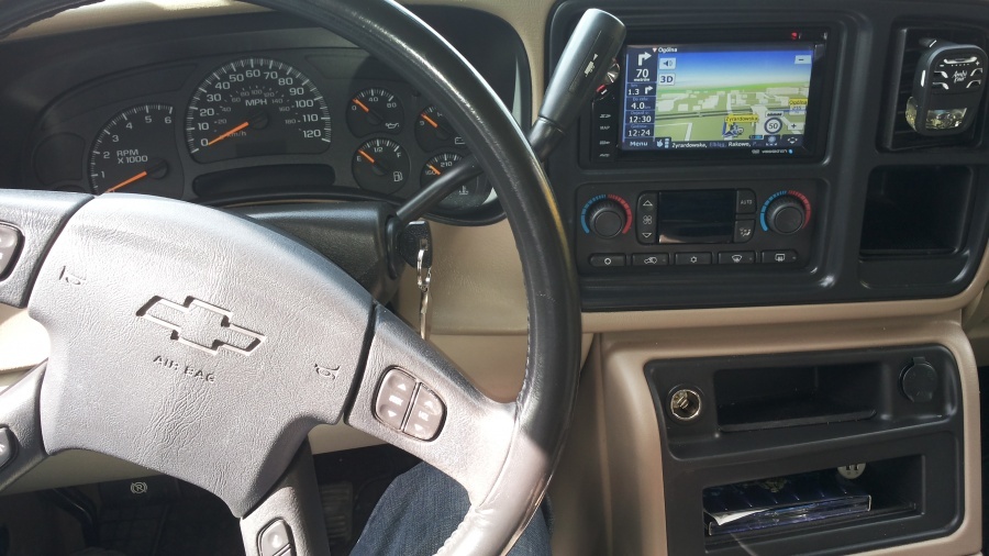 Chevrolet Suburban.jpg